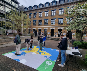 Animation carte géante